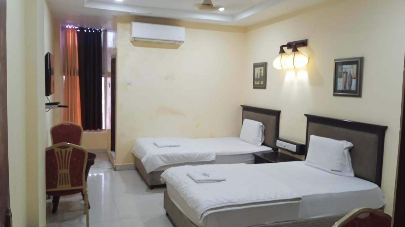 Sriannamalaiyar Residency Hotel Vellore Ngoại thất bức ảnh