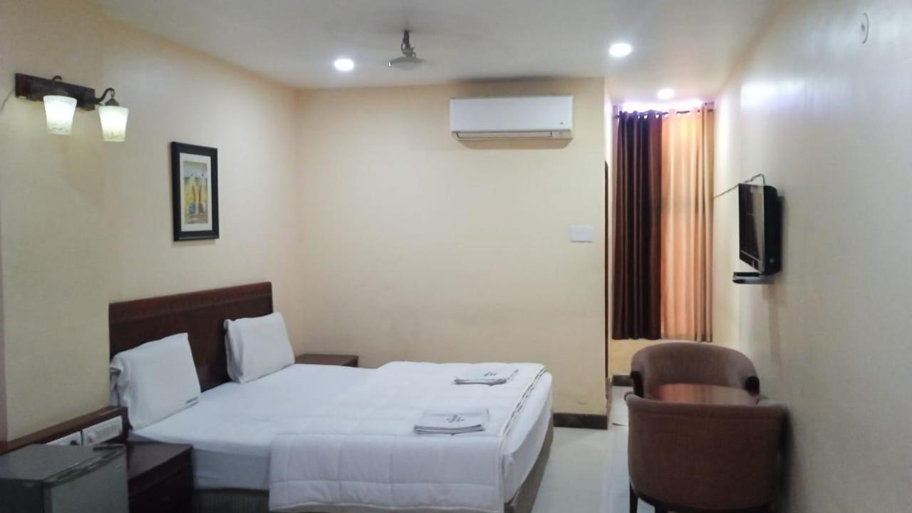 Sriannamalaiyar Residency Hotel Vellore Ngoại thất bức ảnh
